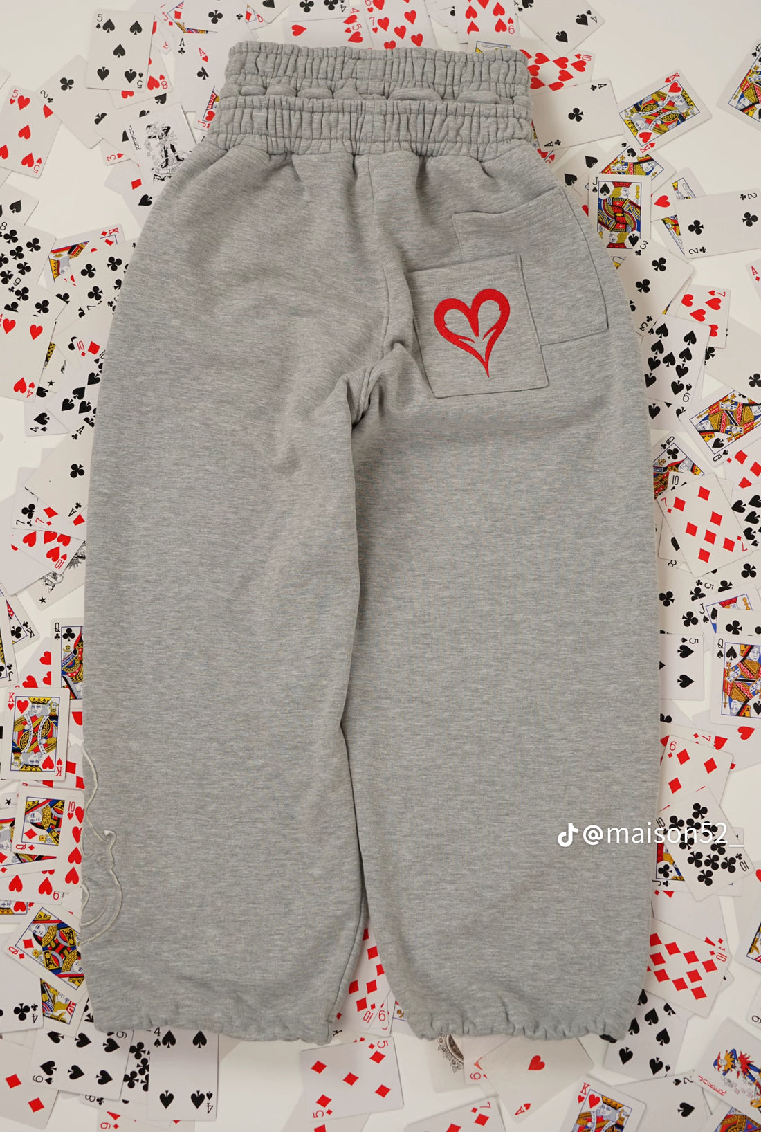JOGGING GRIS MAISON 52
